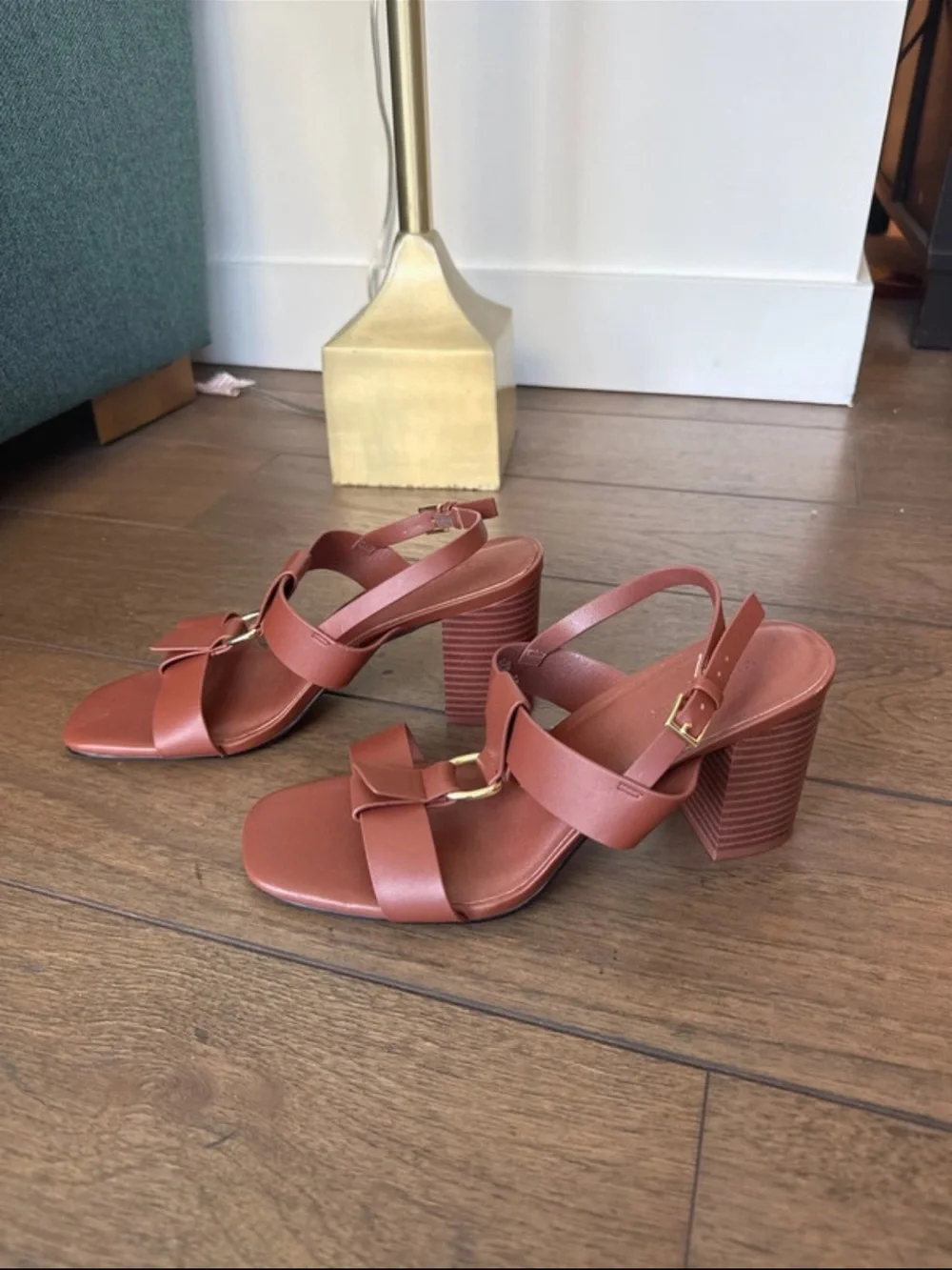 NWOT Banana Republic Brown Block Heel Slingback Sandals